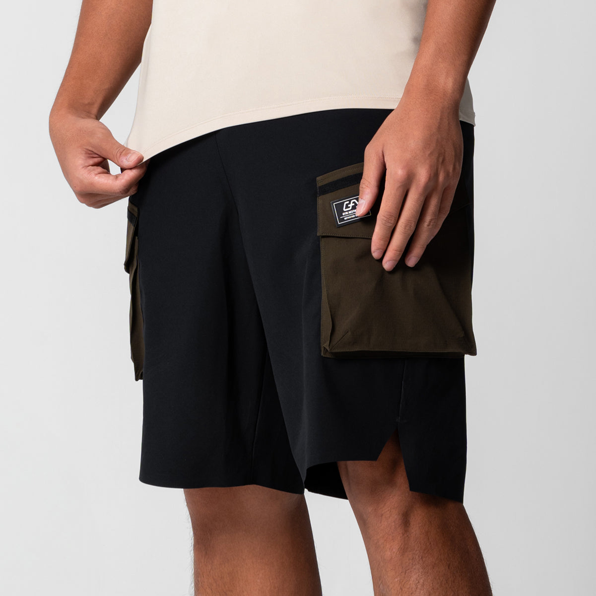 Color Blocking Functional Cargo 9 inch Running Shorts for Men Gym