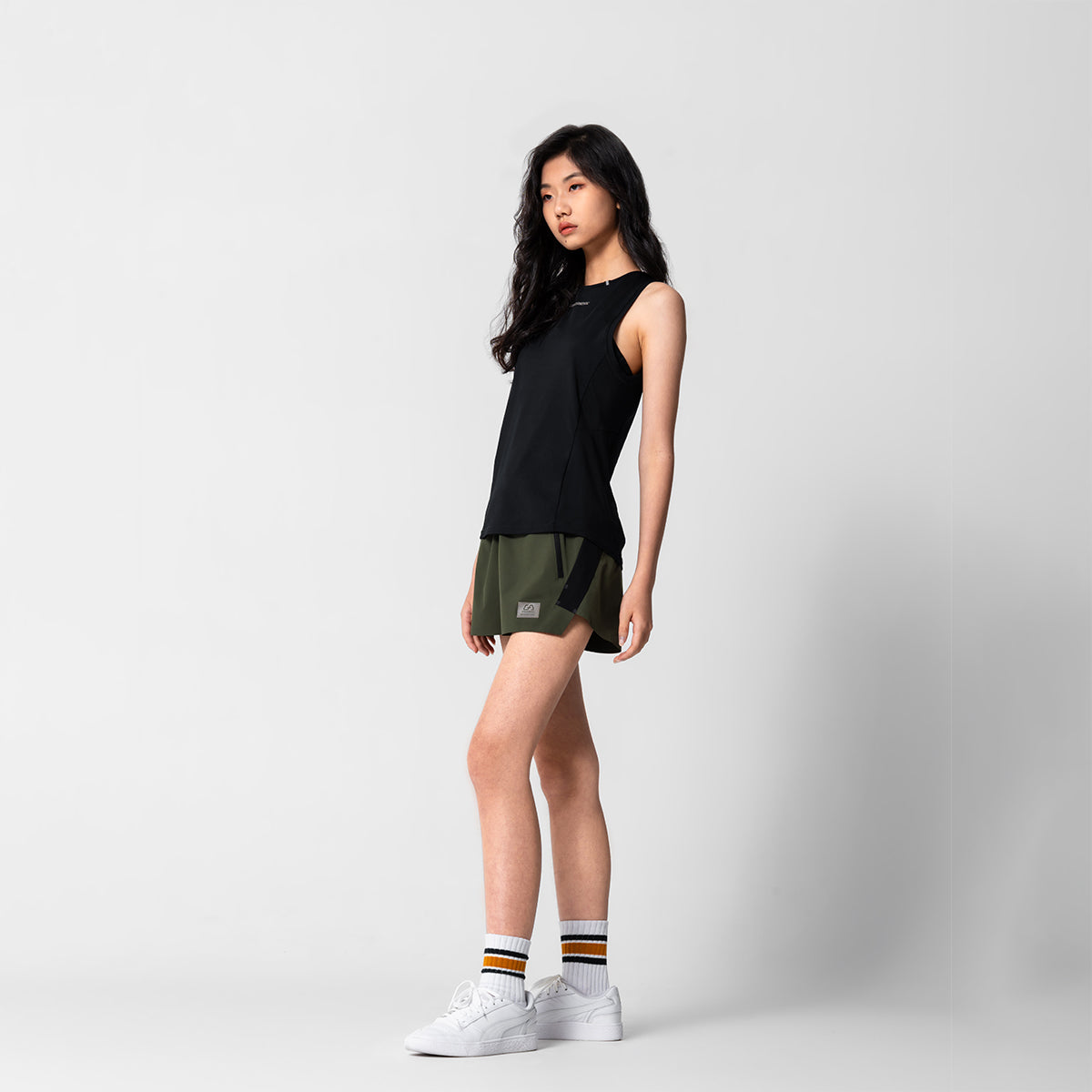 Image of Activewear kurze Laufhose für Damen