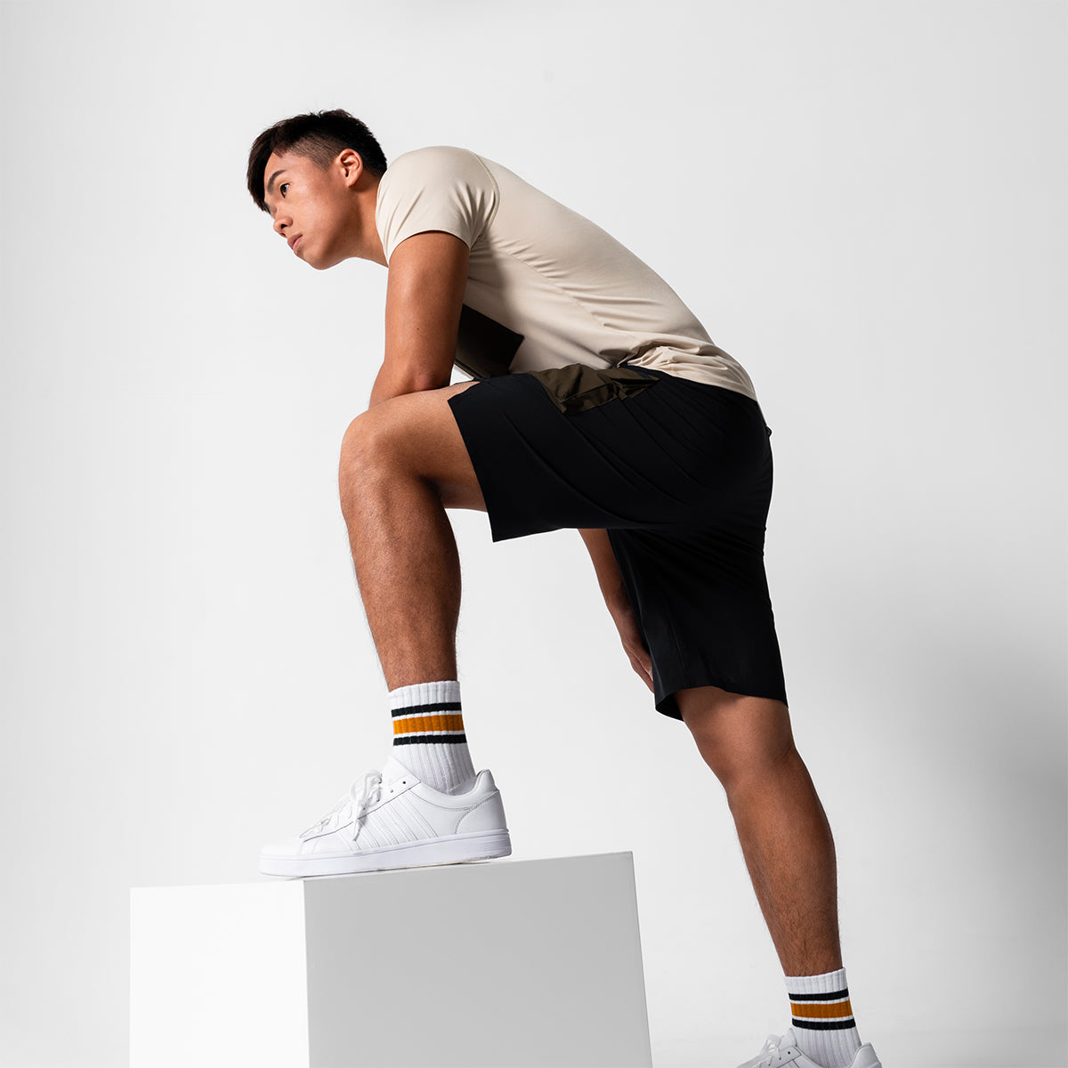 Image of Farbblockierung Funktional 9 inch Sporthosen für Herren