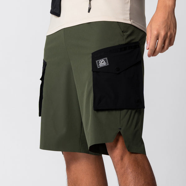 Color Blocking Functional Cargo 9 inch Running Shorts for Men