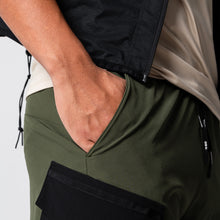 Load image into Gallery viewer, Color Blocking Functional Cargo 9 inch Running Shorts for Men
