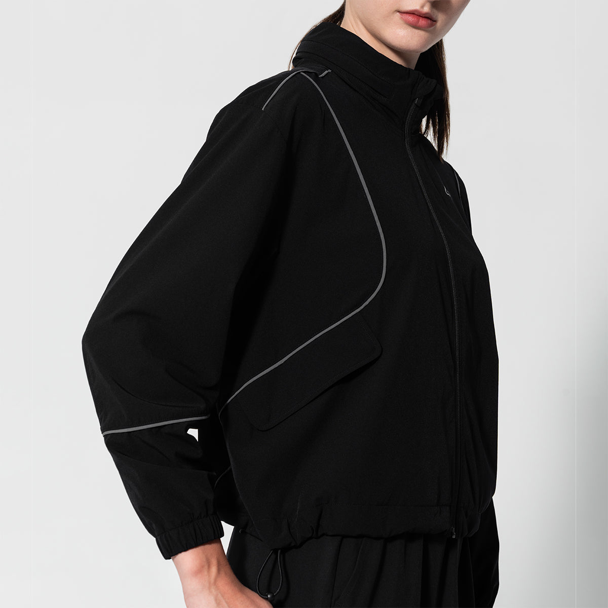 Image of Trendige Athleisure Jacke für Damen
