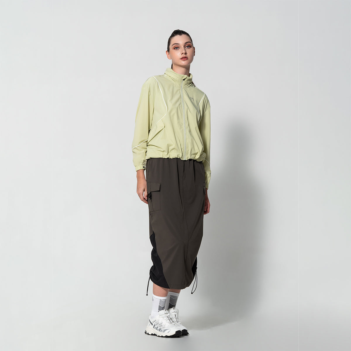 Image of Trendige Athleisure Jacke für Damen